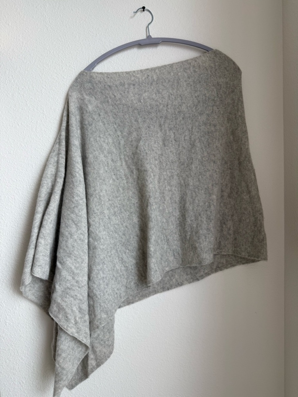 Cozy Light Gray 100% Cashmere Poncho